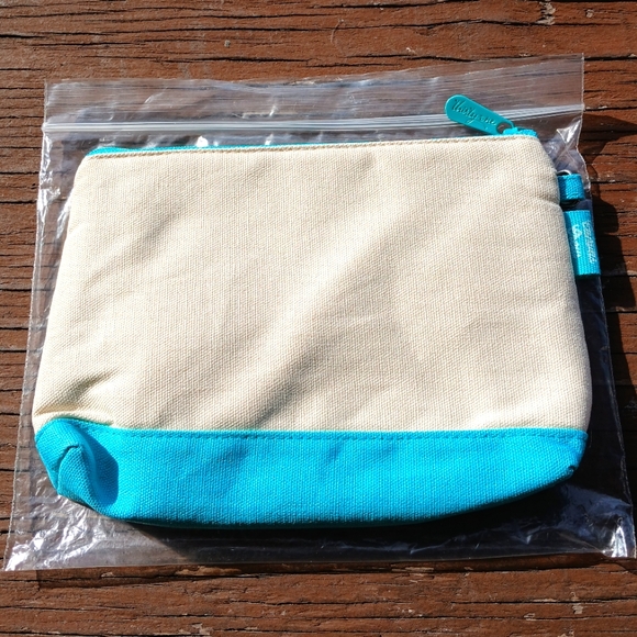 Thirty-One Mini Zipper Pouch - Picture 1 of 6
